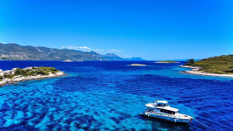 Korčula Snorkeling&Swimming, Shipwreck & More, Private Tour - Badija, Vrnik, and the final island pause