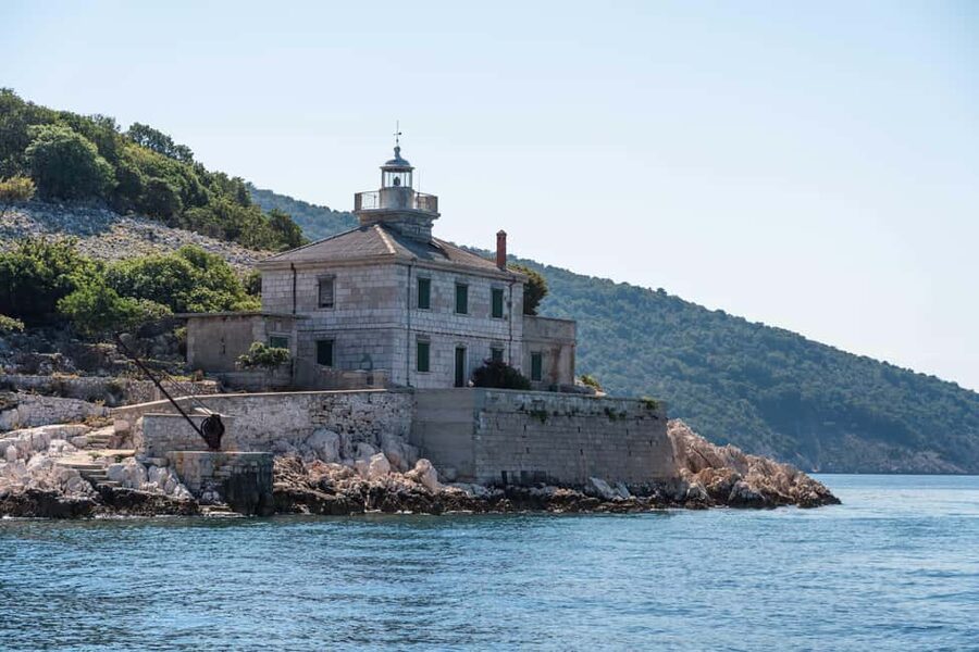 Lovran/Opatija: Swimming on Cres Island with Lunch - The return past coastal towns