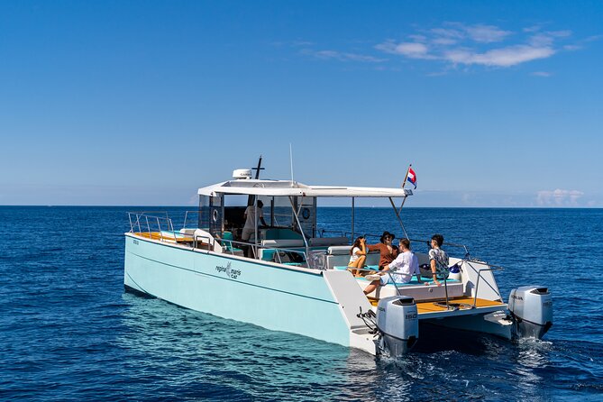 Luxury Blue Cave and Elaphiti Islands Small Group Tour - Šunj Beach and the 30-meter swim ashore
