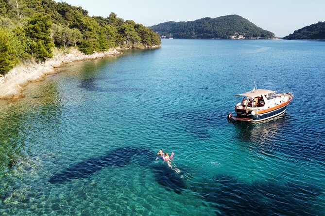 Luxury Elaphite Islands half day Cruise with lunch Apreamare - Leaving from Gruž Market at 9:00 am