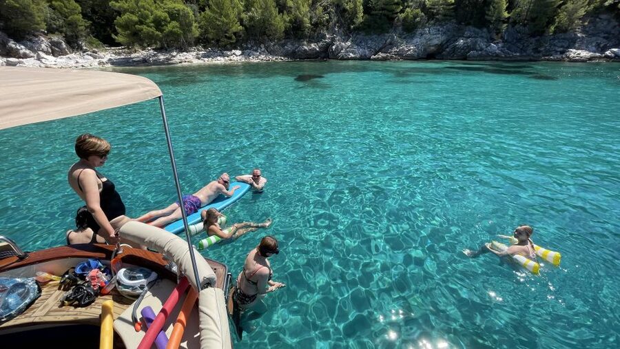 Luxury Private Boat Tour to Elaphiti Islands (4 hours) - Captain Robert and the feel of the trip