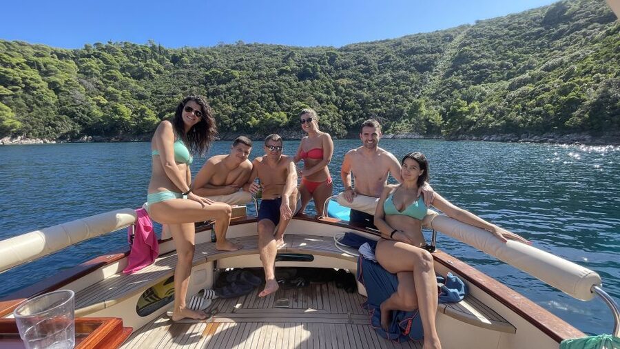 Luxury Private Boat Tour to Elaphiti Islands (4 hours) - Who will enjoy this most?