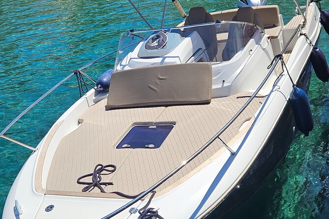 Luxury Private Speedboat Tour Islands & Blue Cave - Price, group size, and real value