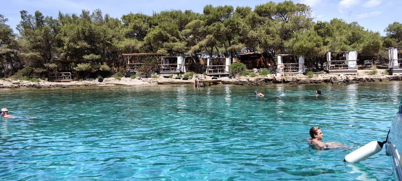 Makarska: 3-island Speedboat Cave & Blue Lagoon Tour - What the $96 price really covers
