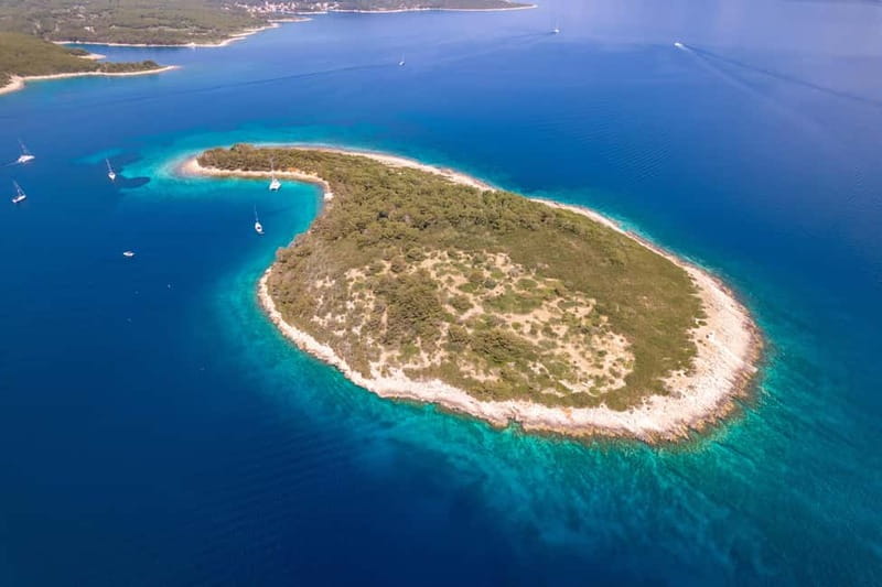 Makarska: 3-island Speedboat Cave & Blue Lagoon Tour - Practical advice before you go