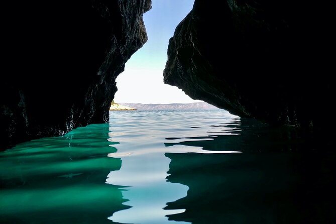 Makarska: 3-Island Speedboat Tour with Cave and Blue Lagoon - Who should book this island trip