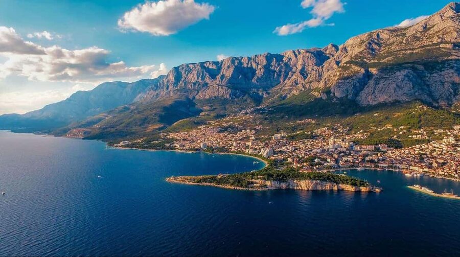 Makarska: Discover coastal area with Betina 500 - Taking the wheel near Hops bar