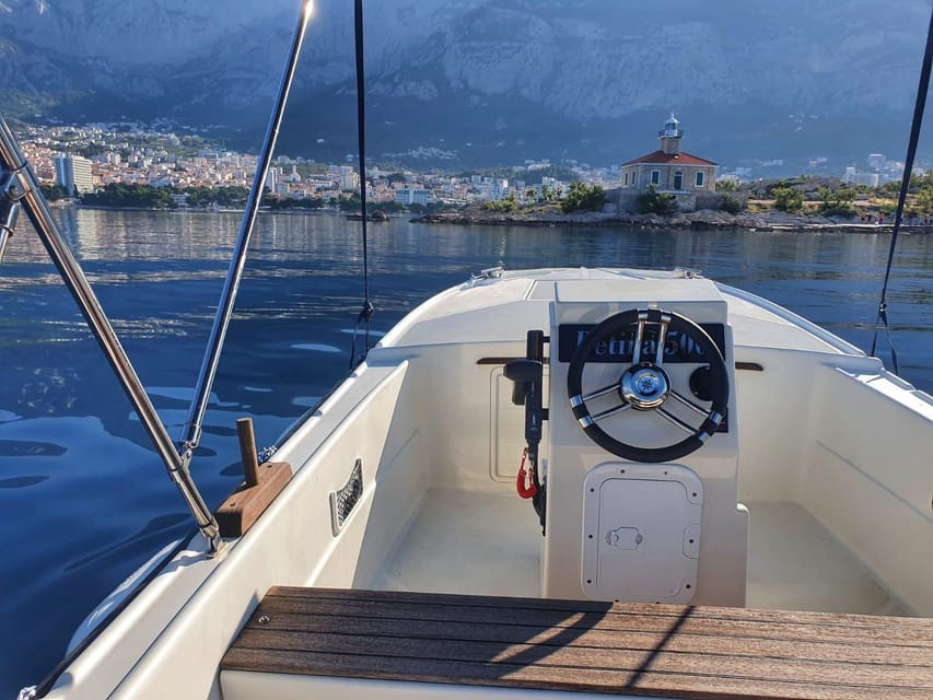 Makarska: Discover coastal area with Betina 500 - Swimming from the boat instead of the beach