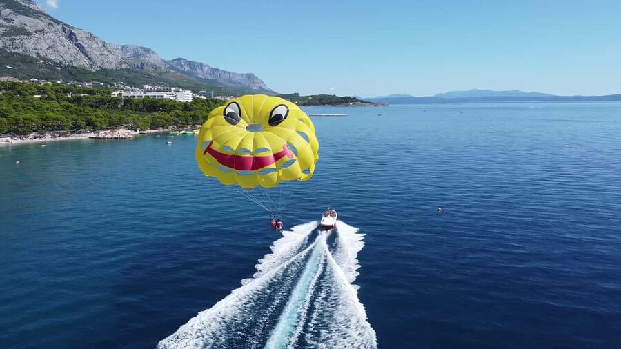 Makarska: Parasailing Experience - MPL Nautika - Meeting MPL Nautika near the Makarska waterfront