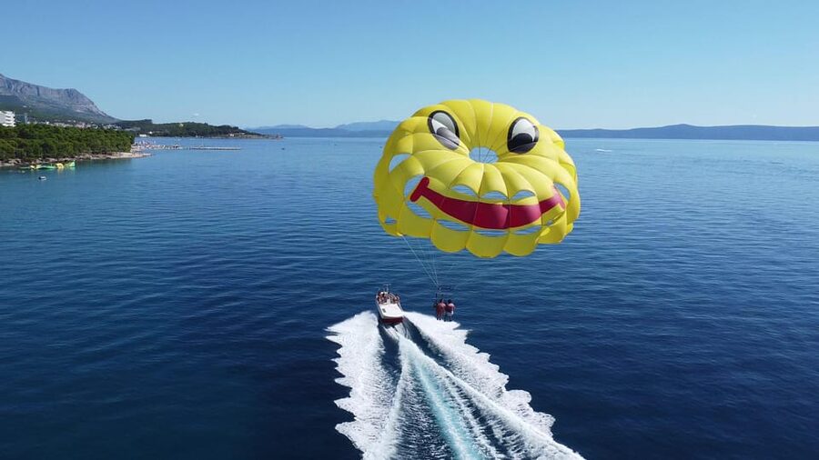 Makarska: Parasailing Experience - MPL Nautika - Who will enjoy this most