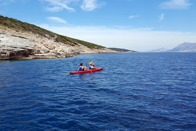 Makarska Riviera kayak tour. - Following the coast beyond the main beaches
