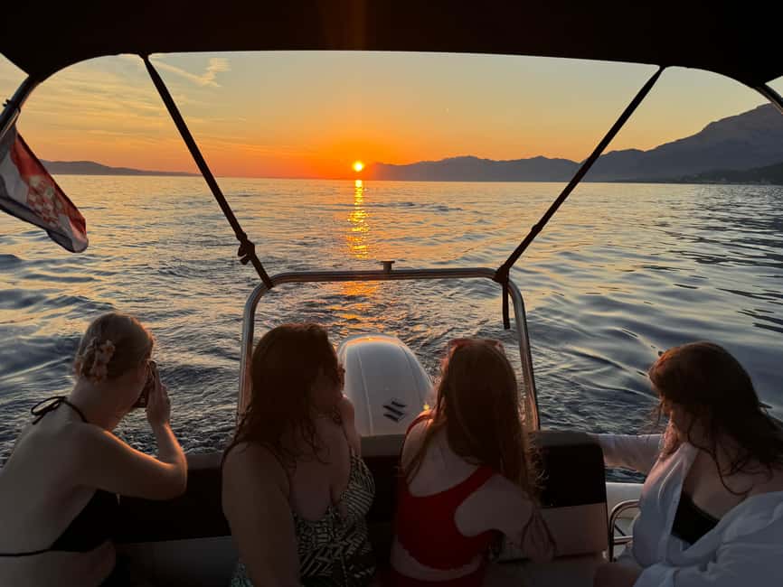 Makarska: Speedboat Sunset Tour to hidden bay on island Brač - Puntica Bay gives you 40 minutes in the water