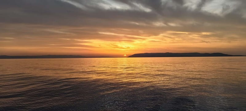 Makarska: Speedboat Sunset Tour to hidden bay on island Brač - Practical advice before you leave Makarska