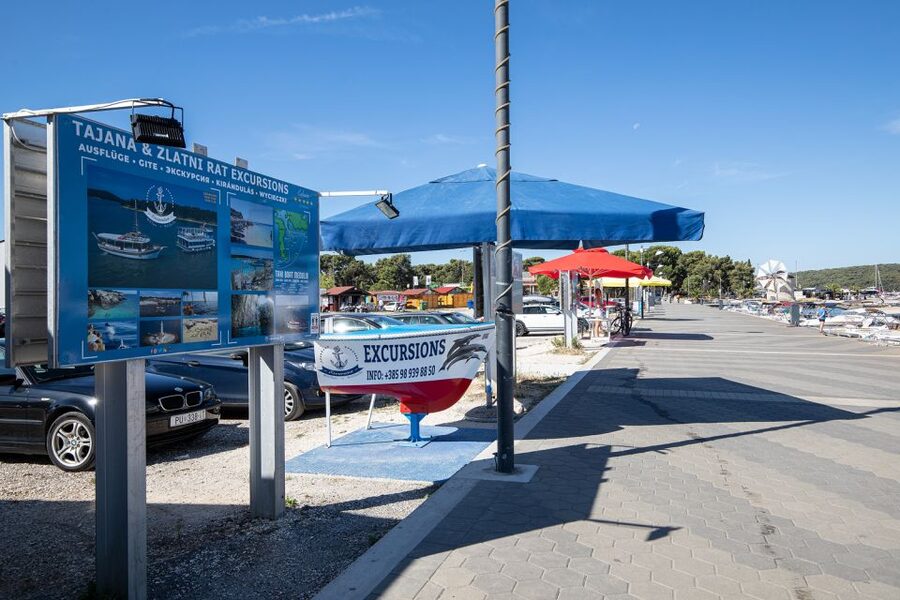 Medulin: Private Boat Tour with Captain - What the private boat setup changes