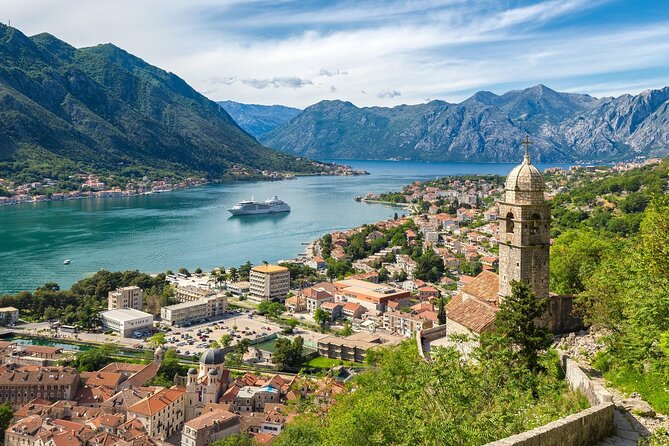 Montenegro full-day tour - Transport, group size, and weather