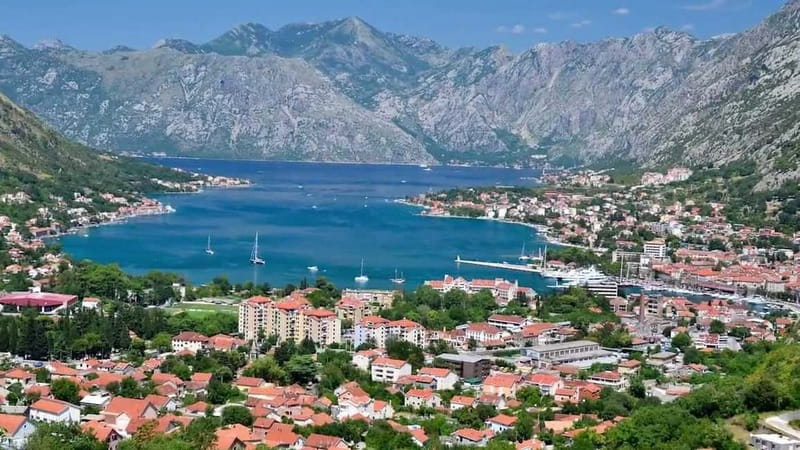 Montenegro Tour with Optional Kotor Bay Boat Cruise - Kotor’s old town and the 4.5-kilometer walls
