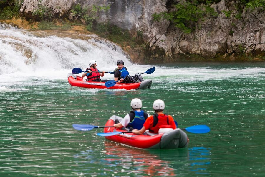 Mrežnica Waterfalls Kayaking | Slunj - Rastoke - Plitvice - The second hour: more river, more choices