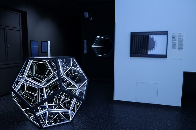 Museum of Illusions Zagreb - The limits you should weigh first