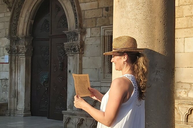 Mysterious Game of Dubrovnik - Private Mystery walking tour - Orlando Column and St. Blaise Church
