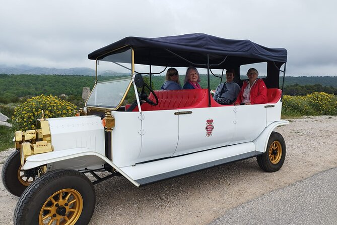 OLD CAR DUBROVNIK private sightseeing tour - Croatian War of Independence memorial