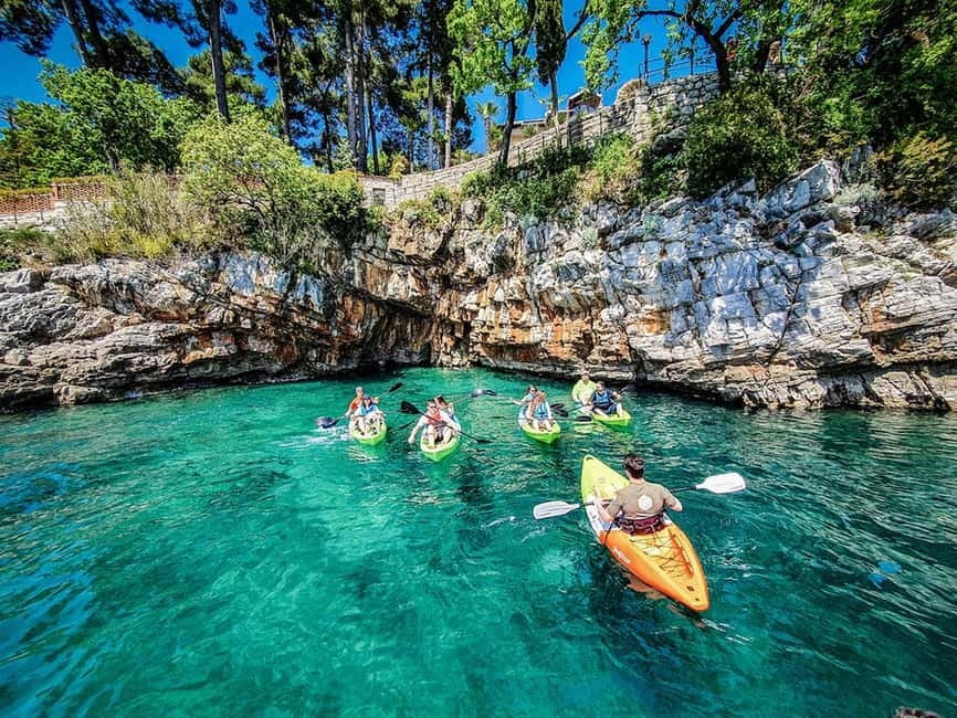 Opatija: Cliffs and caves kayak adventure - Paddling out from Slatina Beach