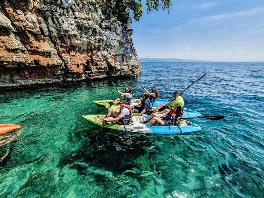 Opatija: Cliffs and caves kayak adventure - The underwater cave beneath the rock