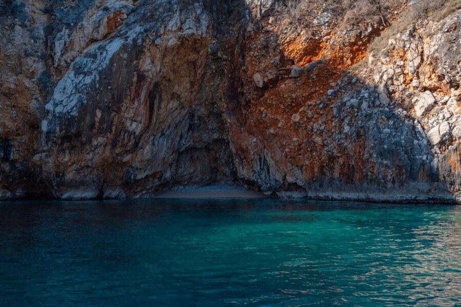 Opatija/Lovran: Boat Trip to Secluded Beaches on Island Cres - Crossing to Cres and reaching Smrdeća Beach