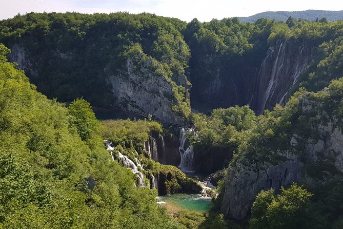 Plitvice and Rastoke day trip from Zagreb w/ticket (guar. dep.) - Key points at a glance