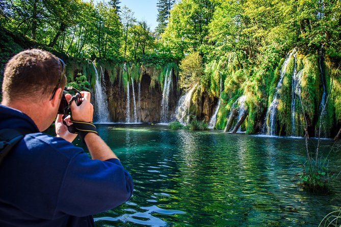 Plitvice Lakes Guided Tour from Zagreb - Lunch comes late, so pack snacks