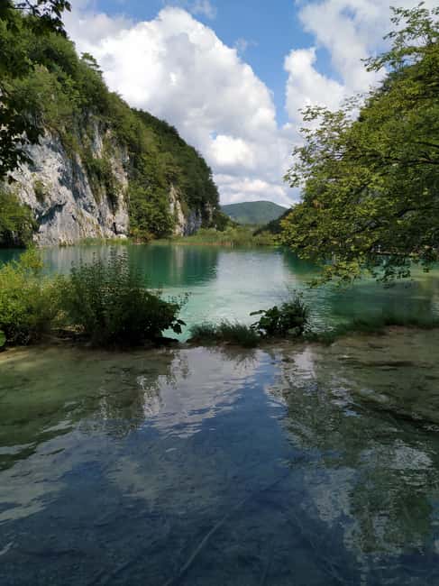 Plitvice Lakes: Guided Walking Tour with Boat Ride - Why a guide helps at Plitvice Lakes