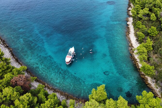 Podstrana and Jesenice, Boat trip to Brač and Šolta with lunch - Nečujam Bay brings the longest swim stop