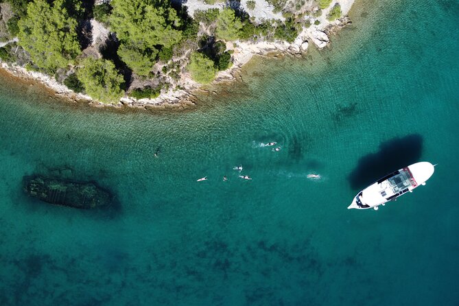 Podstrana and Jesenice, Boat trip to Brač and Šolta with lunch - The return sail includes watermelon and more views