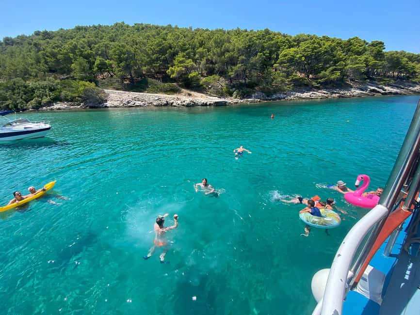 Podstrana: Full-Day Boat Trip to Brač and Shipwreck Kontesa - Who will enjoy this boat day