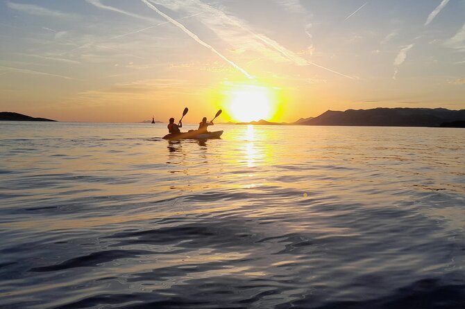 'Pomalo' Sunset Guided Kayak Tour in Cavtat - Getting comfortable before the first paddle