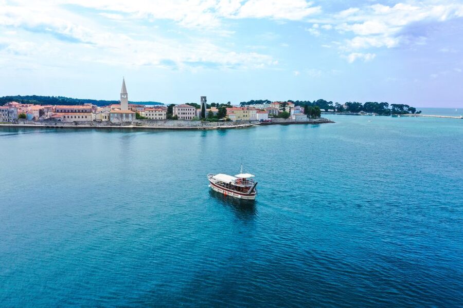 Poreč: Dolphin Spotting Cruise with Included Drinks - Who Will Enjoy This Cruise Most