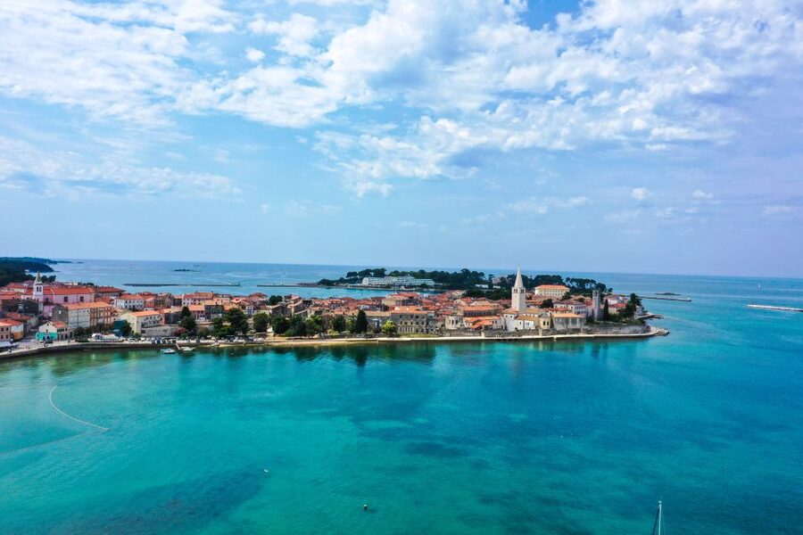 Poreč: Panoramic Morning Cruise Among 20 Islands with Drinks - Seeing Poreč from the return route