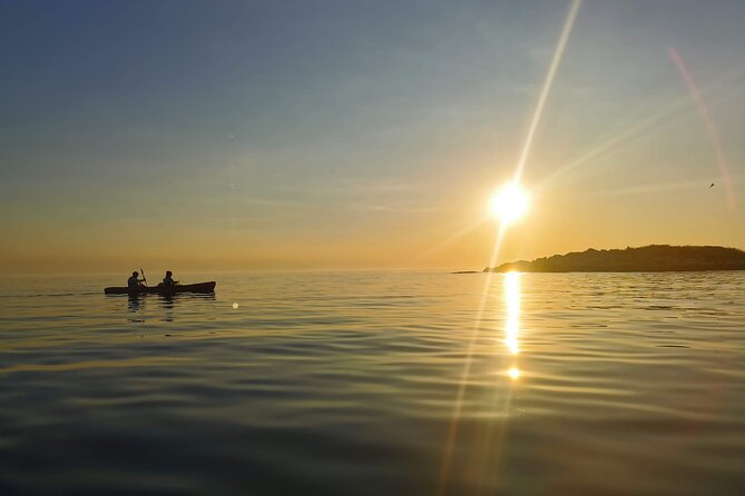 Poreč sunset sea kayaking tour - Getting comfortable in a sit-on-top kayak