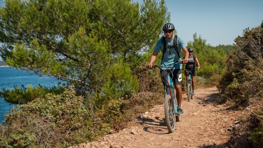 Premantura: Cape Kamenjak Off-Road E-Scooter Tour - Finding the Jistra Adventures meeting point