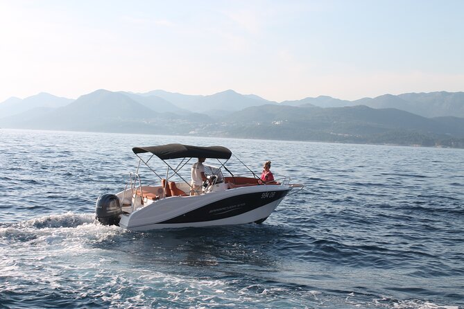 Private 4h Boat Tour Elaphite Islands with Barracuda 545 - What to expect from the skipper