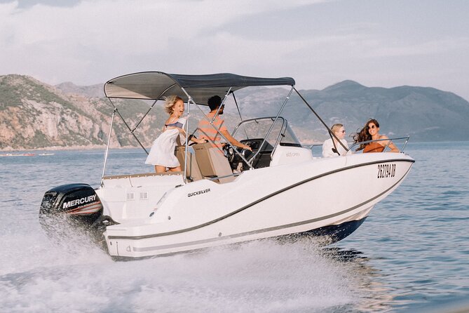 Private Boat Tour-Elafiti islands,Blue and green cave,Sandy Beach - The skippers make or break the day