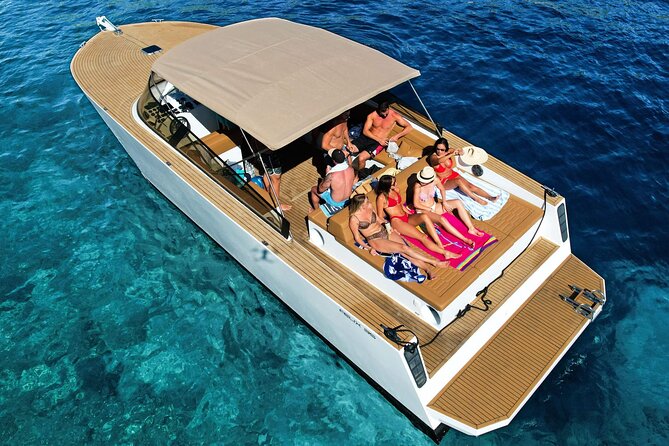 Private Boat Tour from Hvar - Blue and Green cave, Vis, and the Pakleni islands - Price, group size, and what you still pay