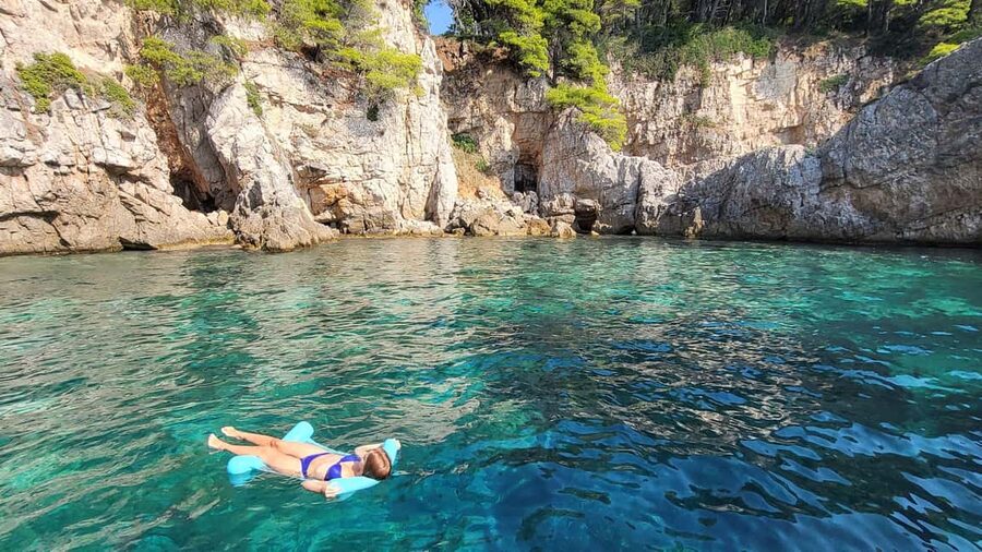 Private Boat Tour Tailor-Made 6h-All Inclusive - Swimming in clear Elaphiti waters