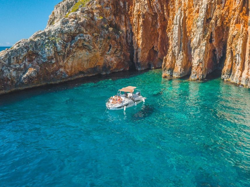 Private boat tour to Hvar & Red Rocks: from Trogir or Split - Key points to know before booking