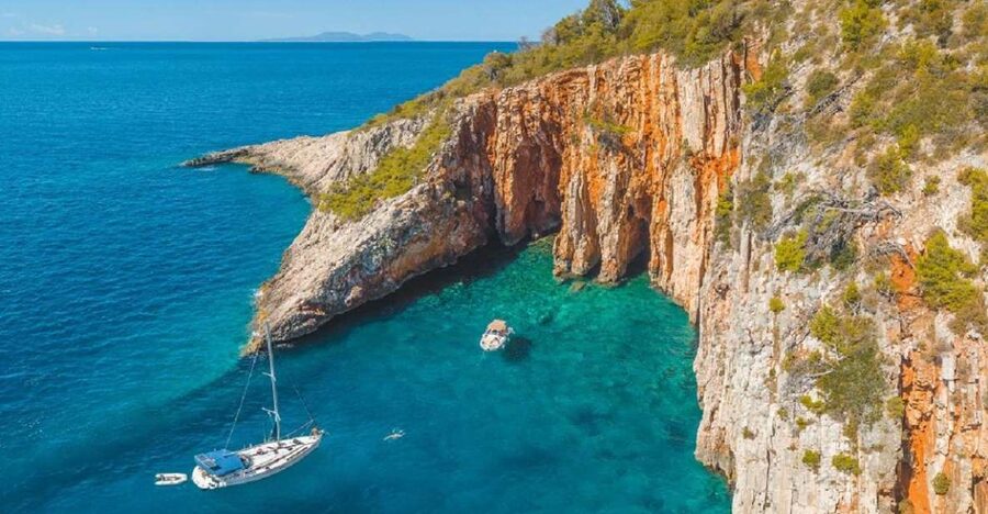 Private boat tour to Hvar & Red Rocks: from Trogir or Split - Pakleni Islands: your best chance to slow down