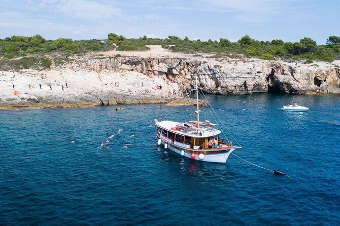 Private Boat Tour to Kamenjak and Levan Island with Lunch - What is included, and what still costs extra