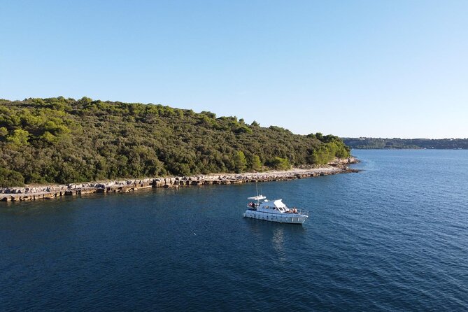 Private Boat Tour with activities in Pula Croatia - Why a private boat makes sense in Pula