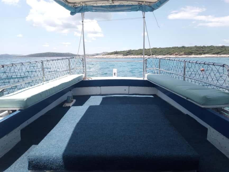Private Boat tour with refreshing drinks Zadar - Ošljak, a tiny island with a big talking point