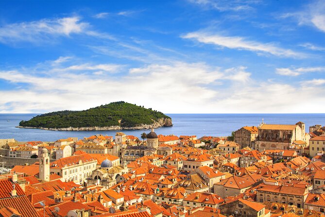 Private Dubrovnik City Walls & City Tour - Luza Square and Dubrovnik’s civic center
