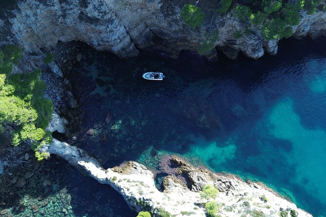 Private Elaphiti Islands Boat Tour Tailor-Made 8h - The final swim at Osmoliš Beach