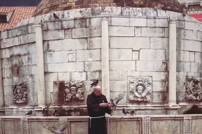Private History Old Town and City Wall Tour in Dubrovnik - Timing, weather, and practical preparation